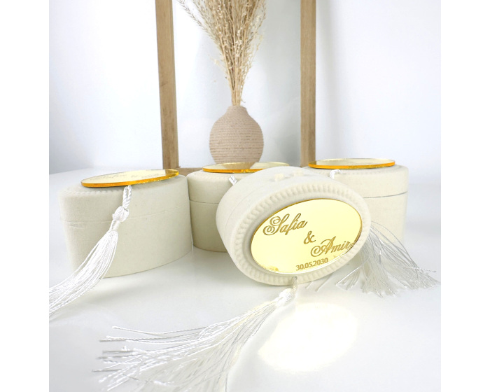 Cadeau invité contenant à dragées velours beige