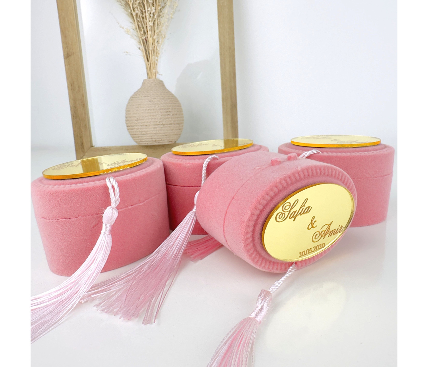 Cadeau invité contenant à dragées velours rose